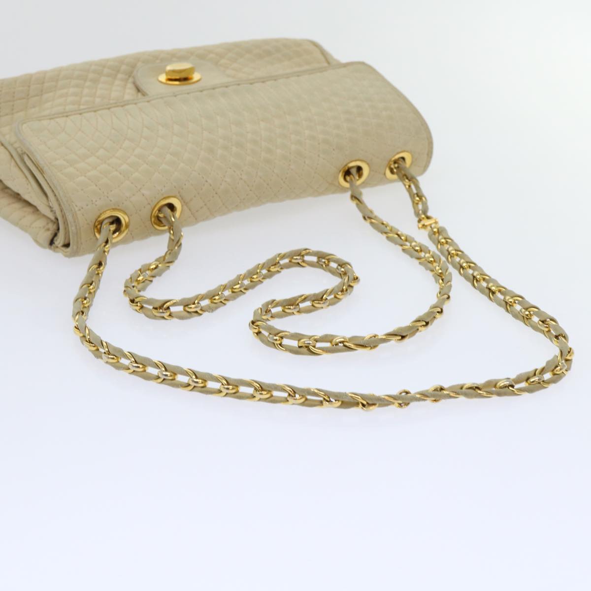 BALLY Quilted Chain Shoulder Bag Leather Beige Auth yk8364B