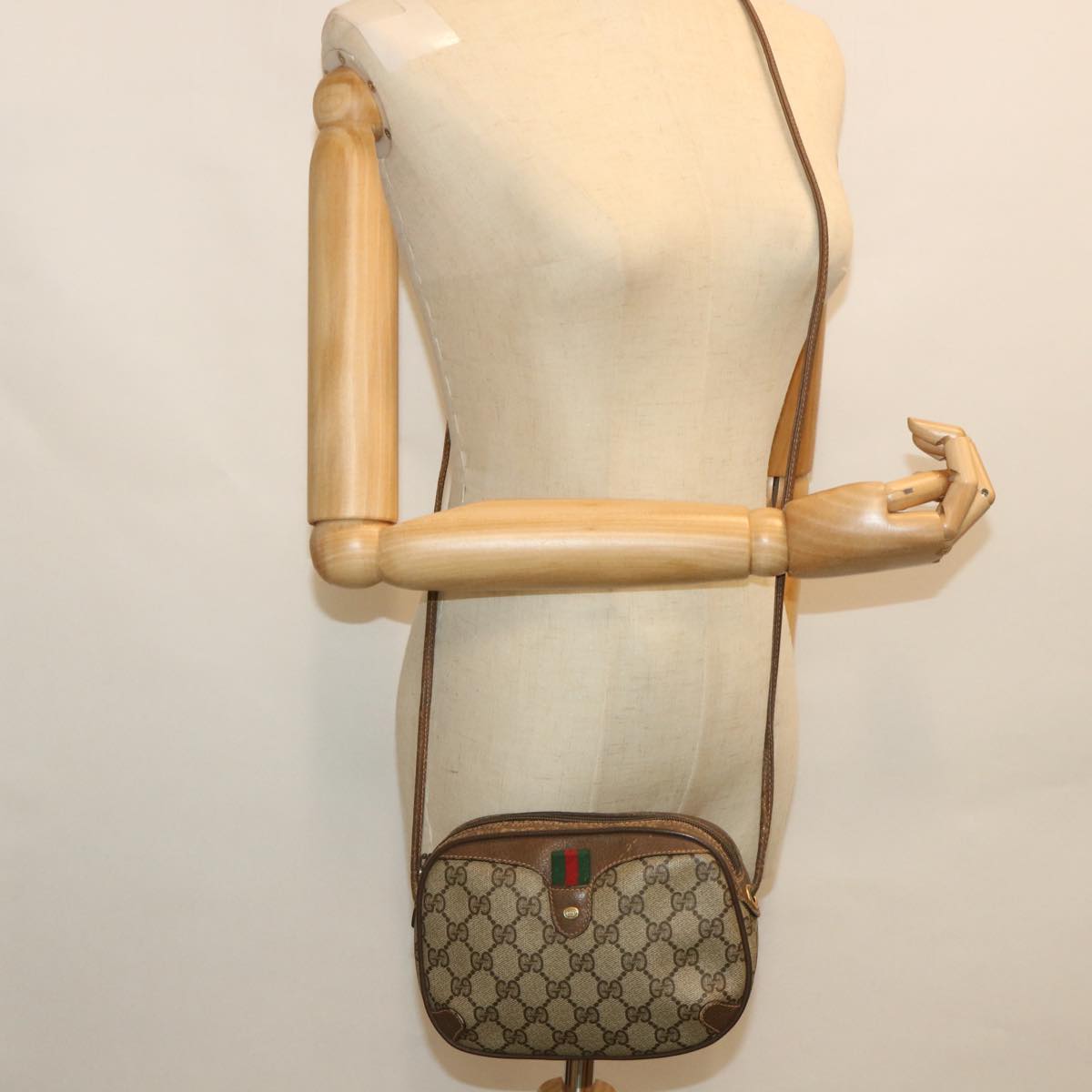 GUCCI GG Supreme Web Sherry Line Shoulder Bag Beige Red 156 02 066 Auth yk8787