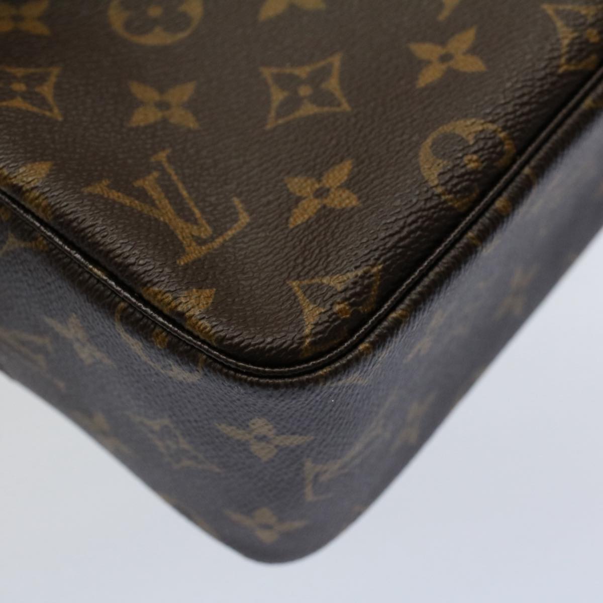 LOUIS VUITTON Monogram Trousse Toilette 28 Clutch Bag M47522 LV Auth yk8827