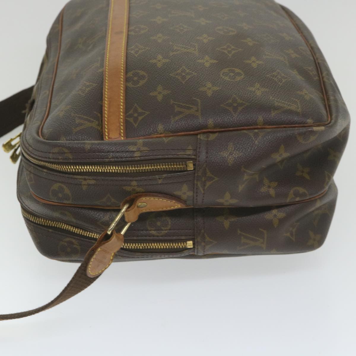 LOUIS VUITTON Monogram Reporter GM Shoulder Bag M45252 LV Auth yk9023