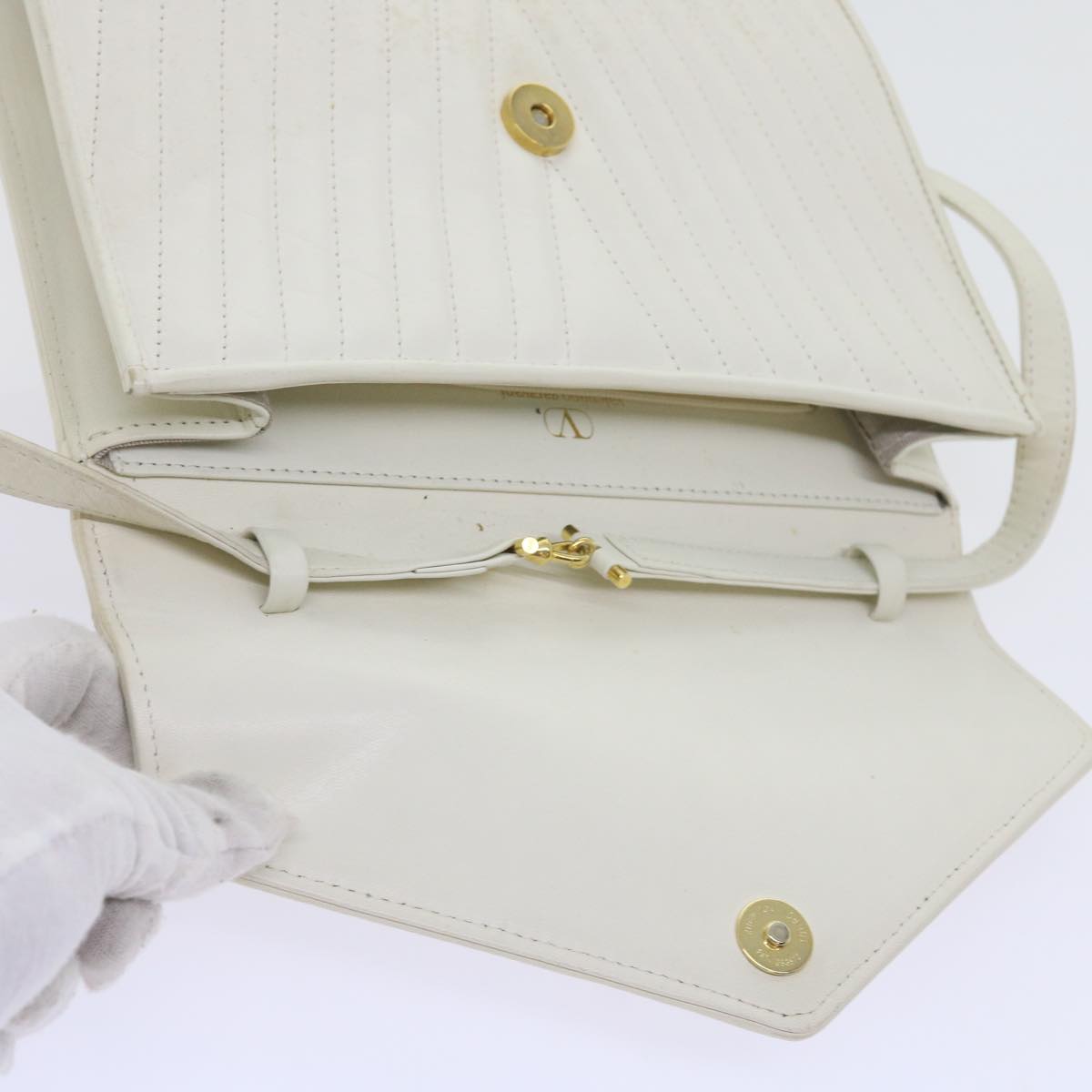 VALENTINO V Stitch Shoulder Bag Leather White Auth yk9280