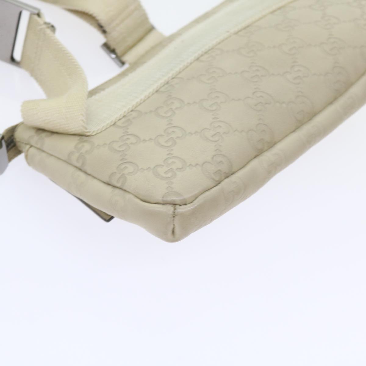 GUCCI GG Canvas Guccissima Waist bag White 162916 Auth yk9416