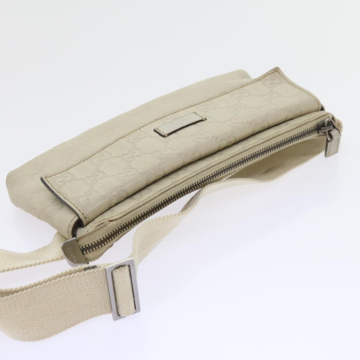 GUCCI GG Canvas Guccissima Waist bag White 162916 Auth yk9416