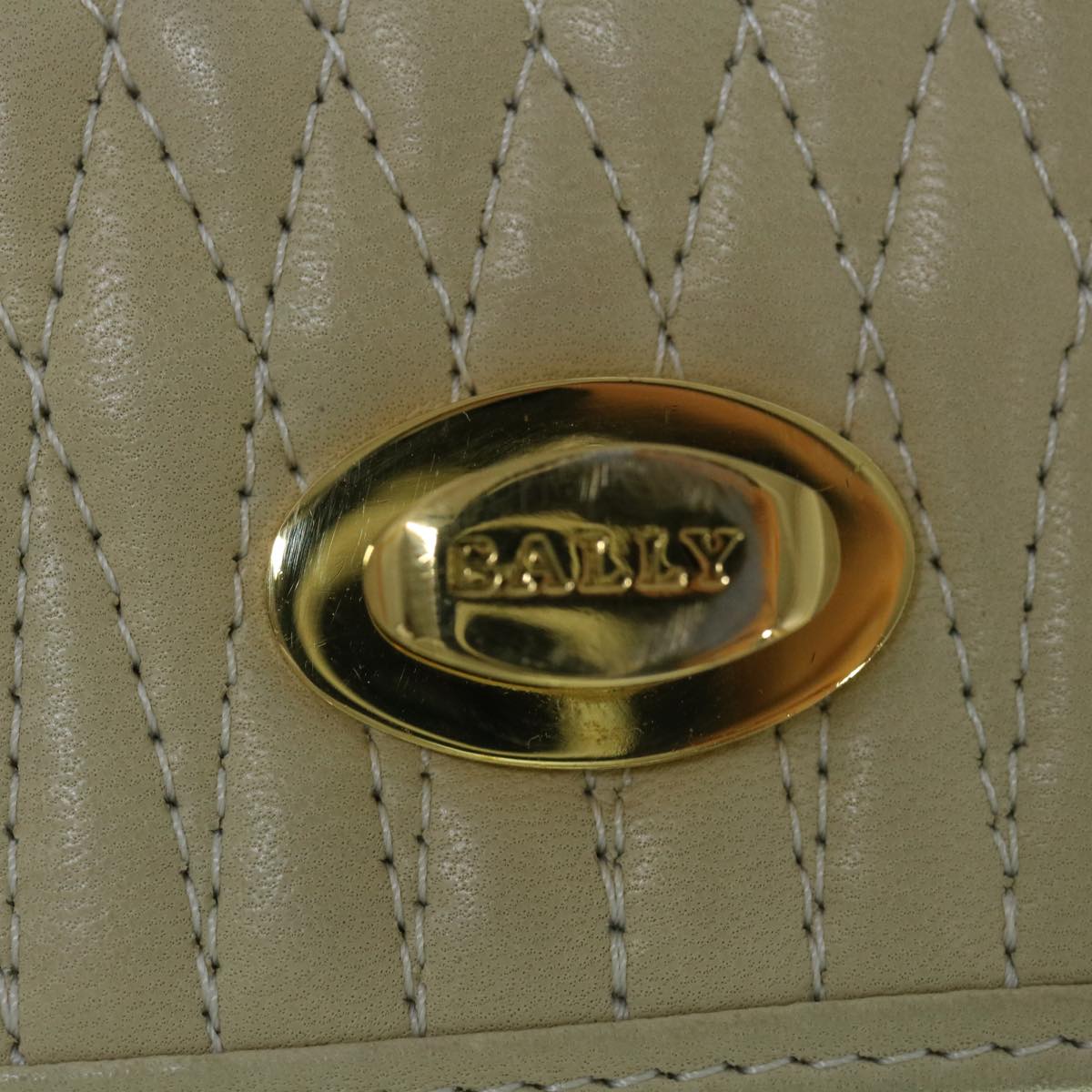 BALLY Quilted Chain Shoulder Bag Leather Beige Auth yk9643