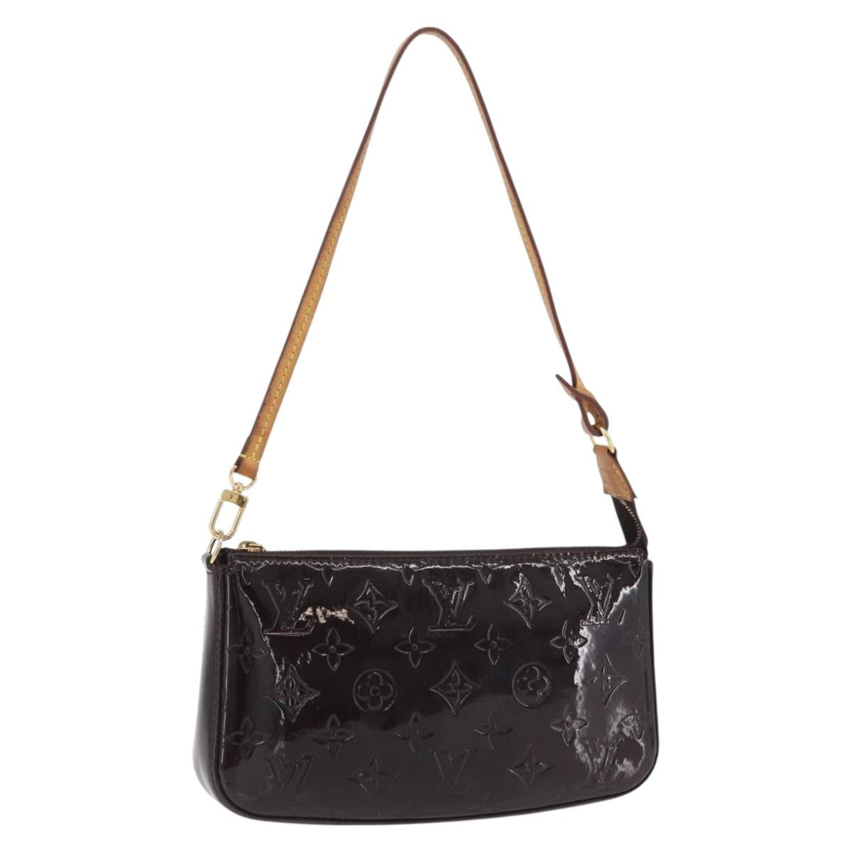 LOUIS VUITTON Vernis Pochette Accessoires Pouch Amarante M91576 LV Auth YKZ1011A