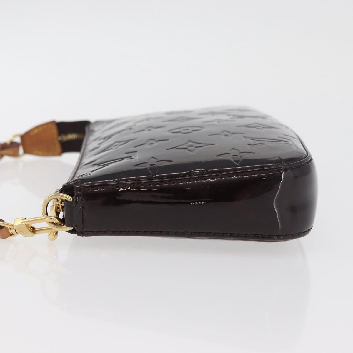 LOUIS VUITTON Vernis Pochette Accessoires Pouch Amarante M91576 LV Auth YKZ1011A