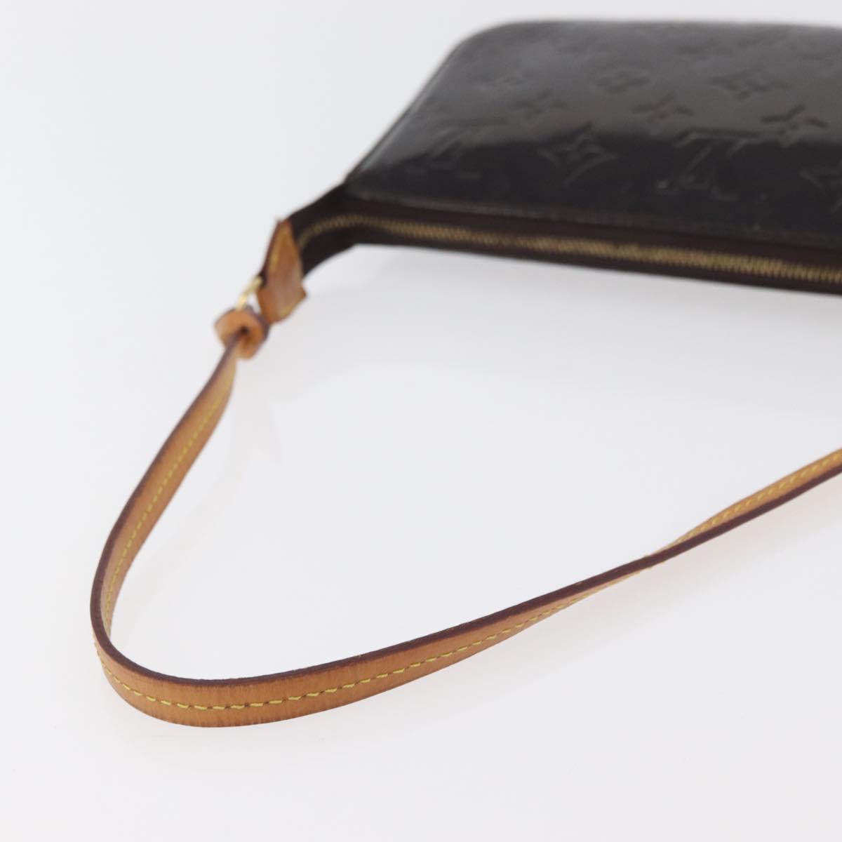 LOUIS VUITTON Vernis Pochette Accessoires Pouch Amarante M91576 LV Auth YKZ1011A
