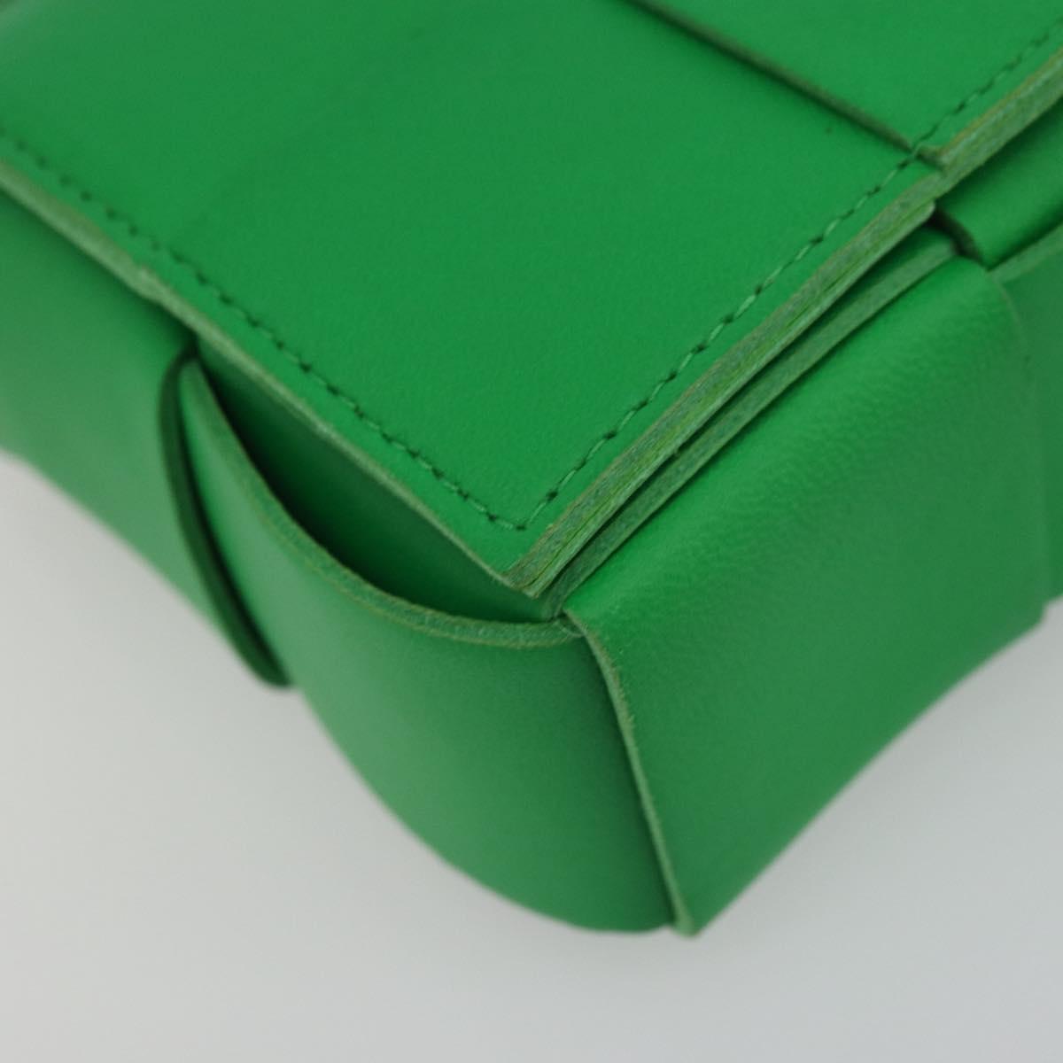 BOTTEGA VENETA MAXI INTRECCIATO Candy Cassette Bag Leather Green Auth YKZ1631A