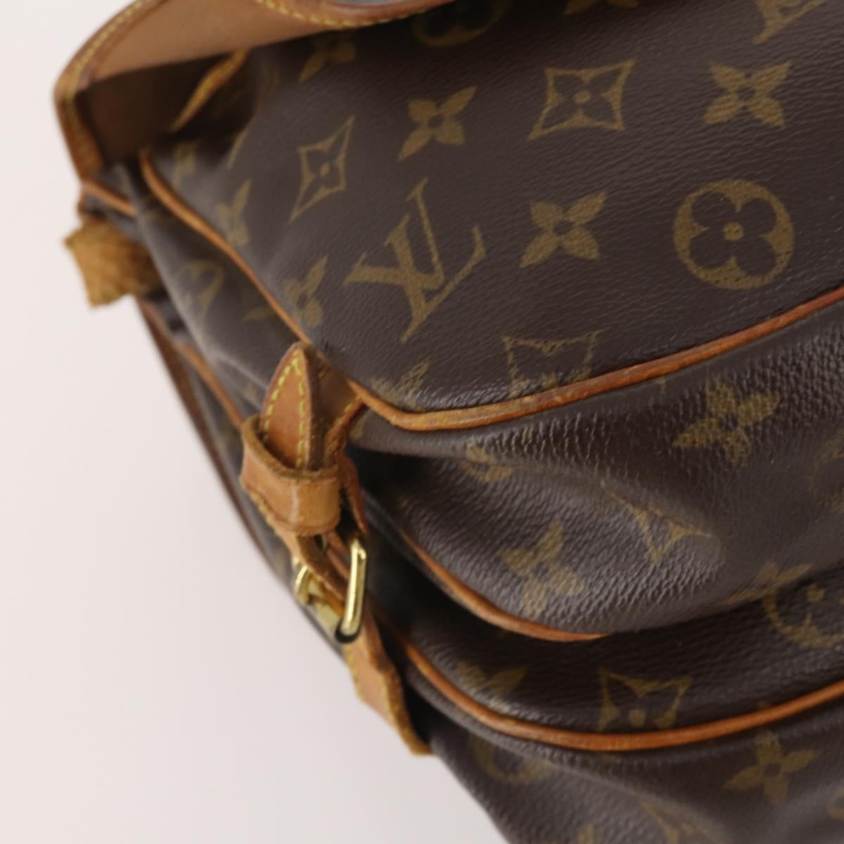LOUIS VUITTON Monogram Saumur 30 Shoulder Bag M42256 LV Auth YKZ280