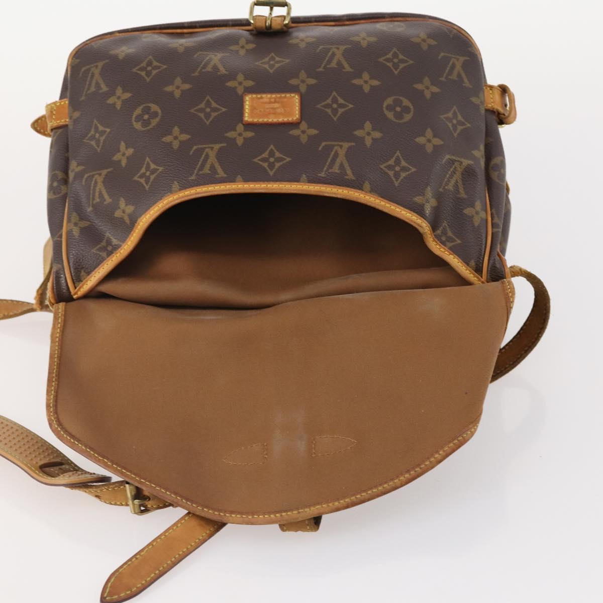 LOUIS VUITTON Monogram Saumur 30 Shoulder Bag M42256 LV Auth YKZ280