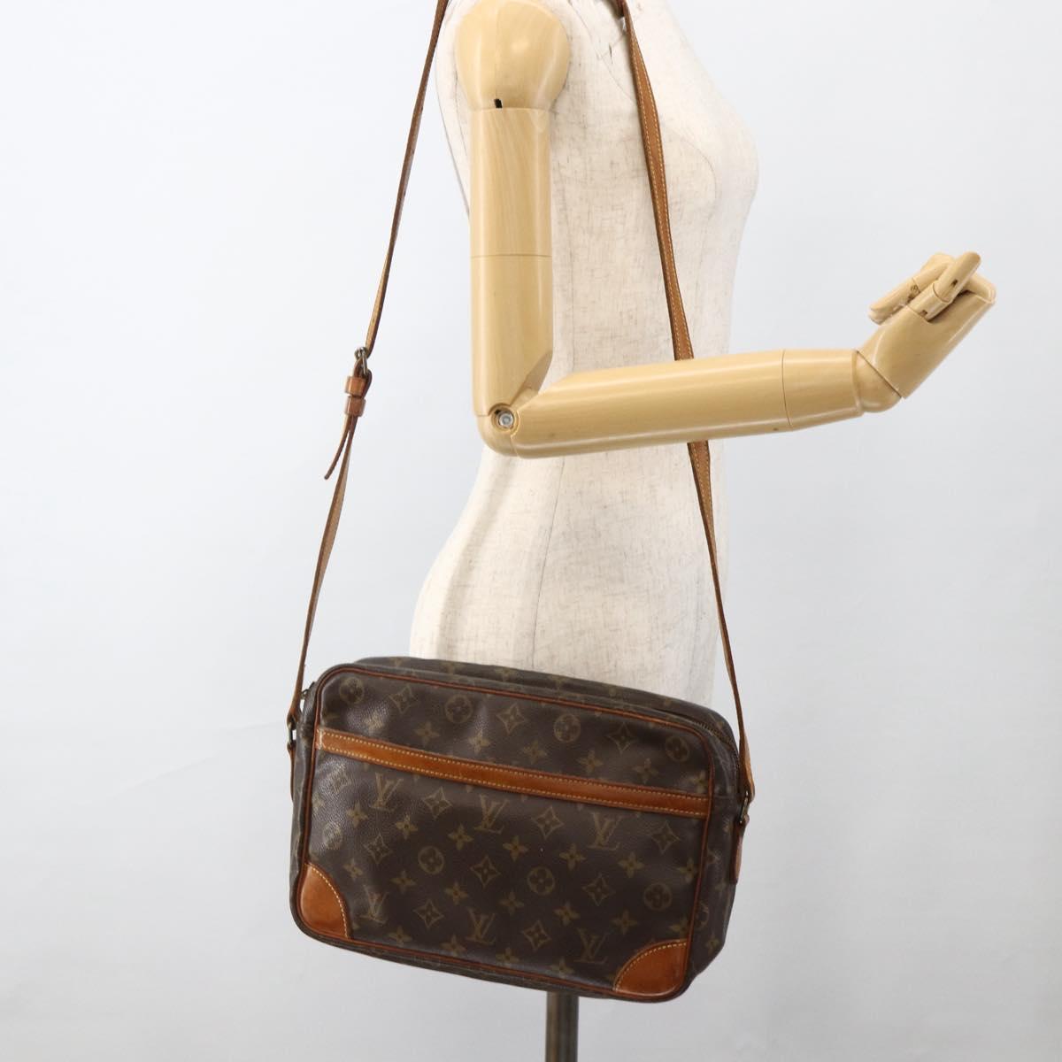 LOUIS VUITTON Monogram Trocadero 30 Shoulder Bag M51272 LV Auth YKZ281