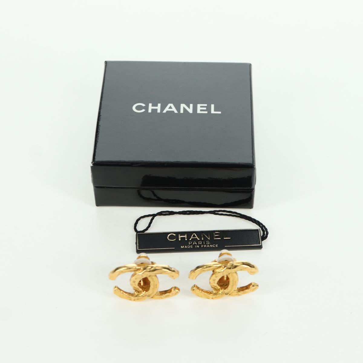 CHANEL Earring metal Gold Tone CC Auth YKZ407M