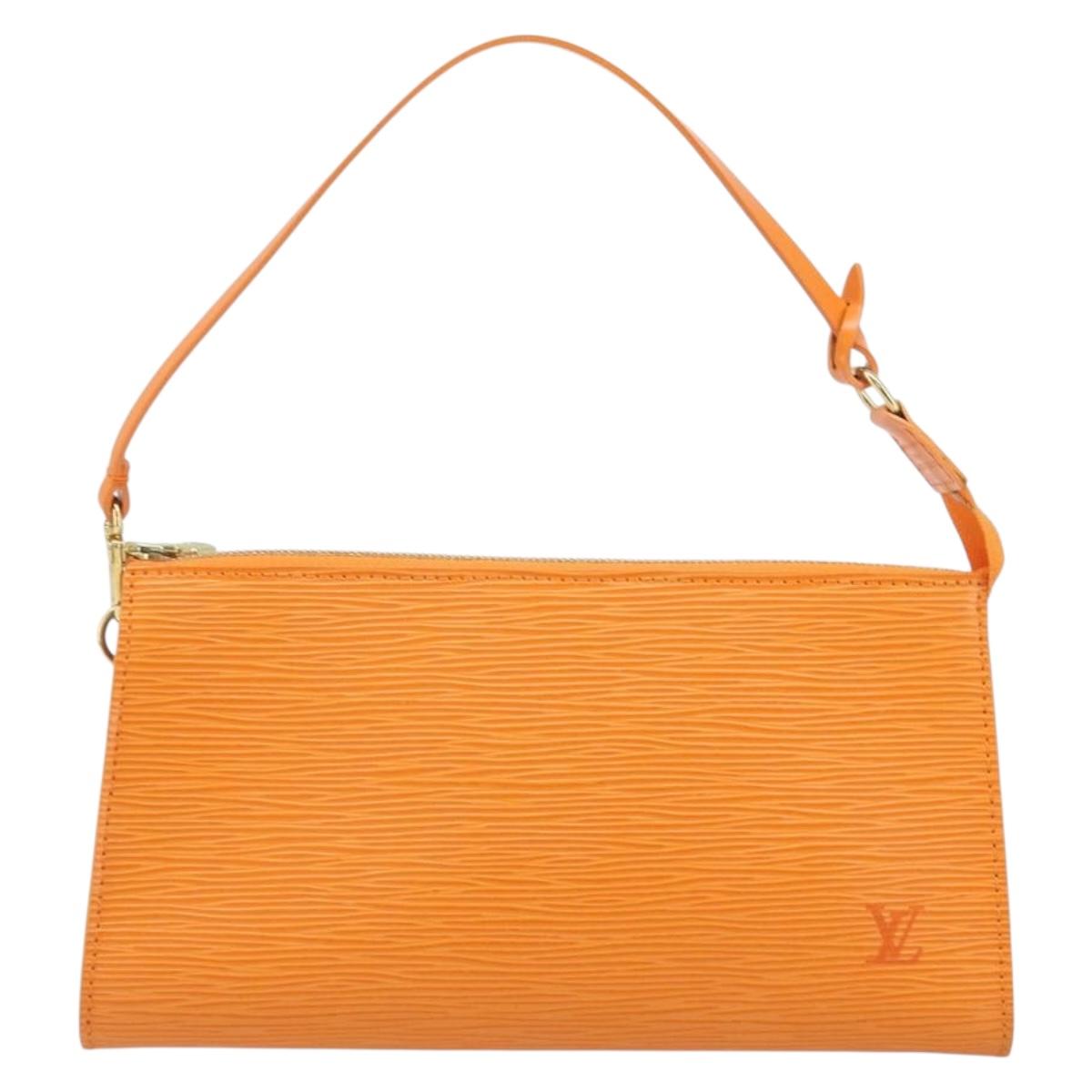 LOUIS VUITTON Epi Pochette Accessoires Pouch Orange Mandarin M5294H Auth YKZ750V
