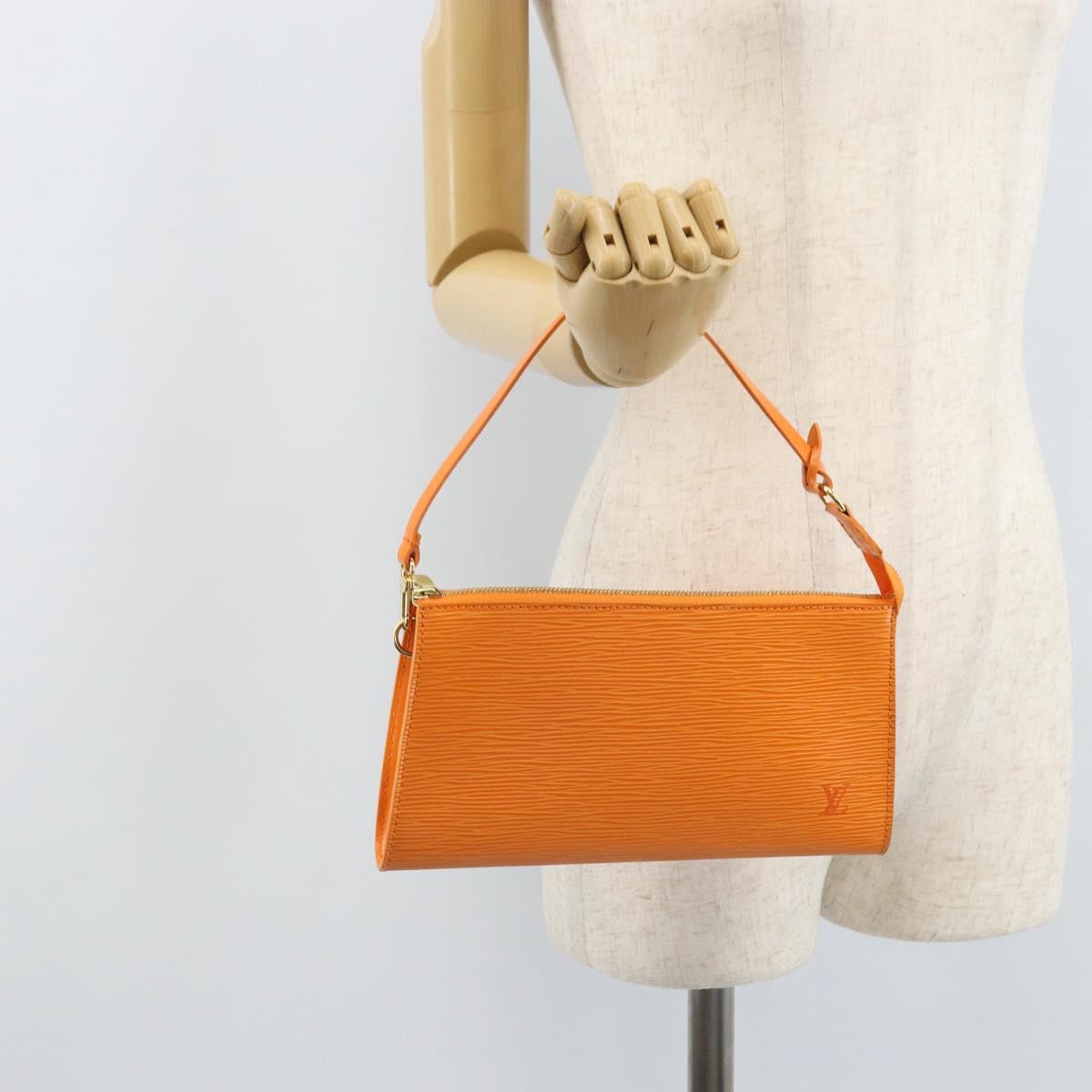 LOUIS VUITTON Epi Pochette Accessoires Pouch Orange Mandarin M5294H Auth YKZ750V