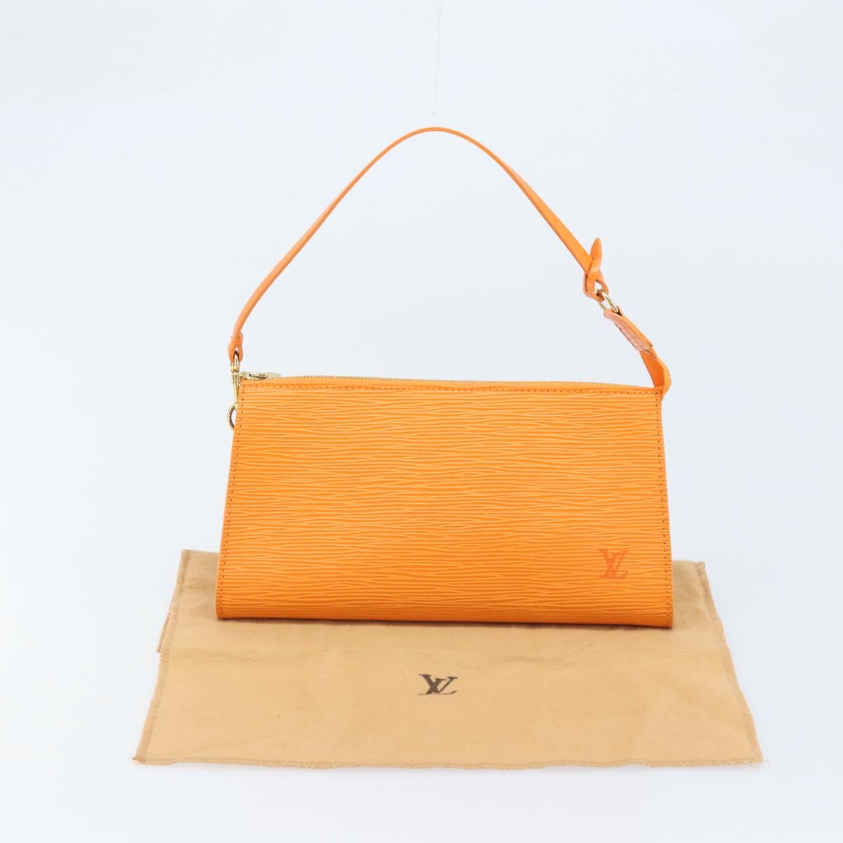 LOUIS VUITTON Epi Pochette Accessoires Pouch Orange Mandarin M5294H Auth YKZ750V